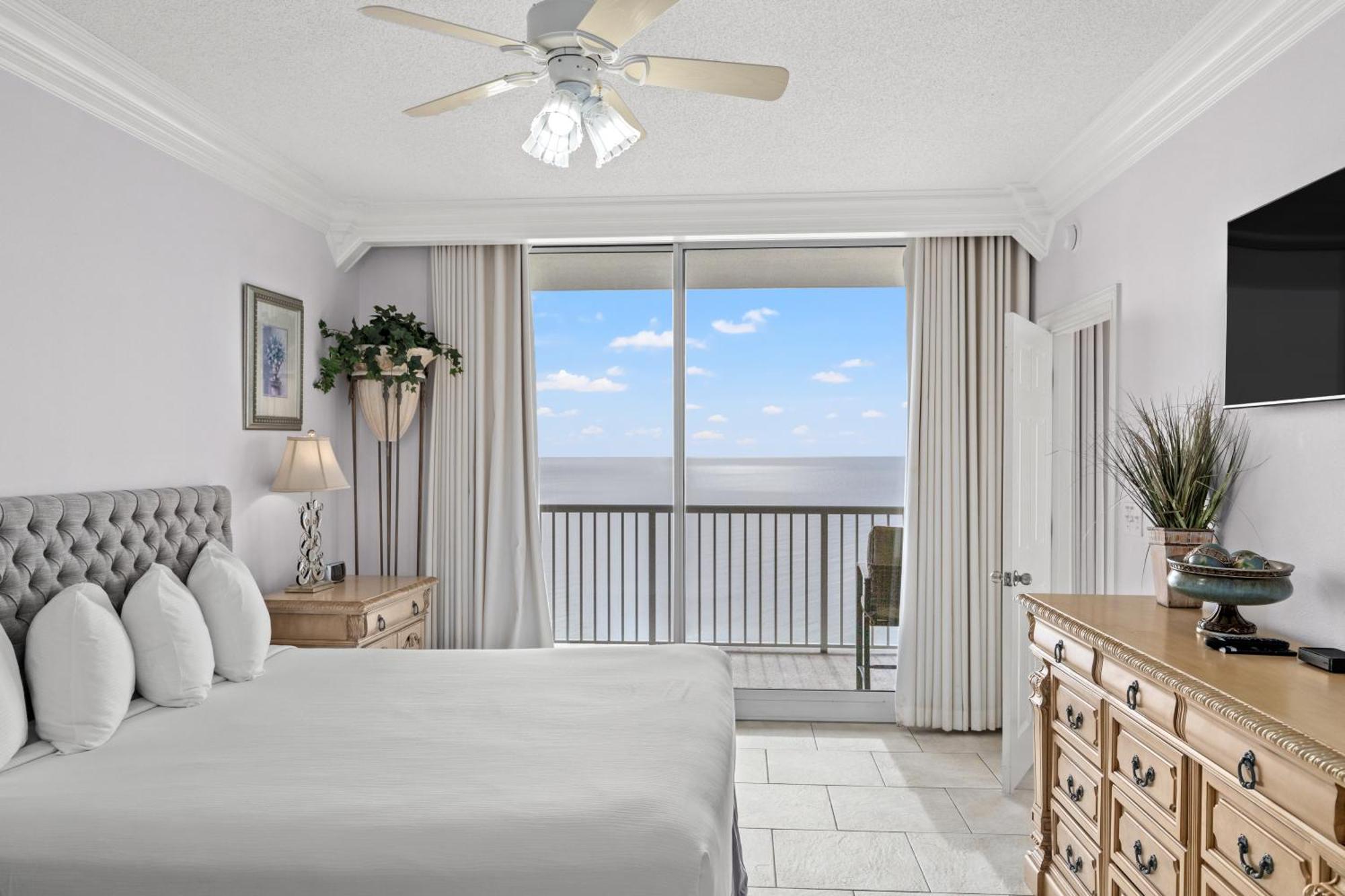 Official Majestic Beach Resort - Over 60 Units - All Ocean Front, Panama City Beach, Fl Quarto foto